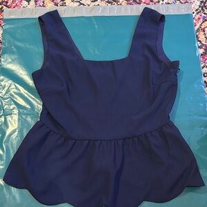 Camilyn Beth navy peplum top Sz L